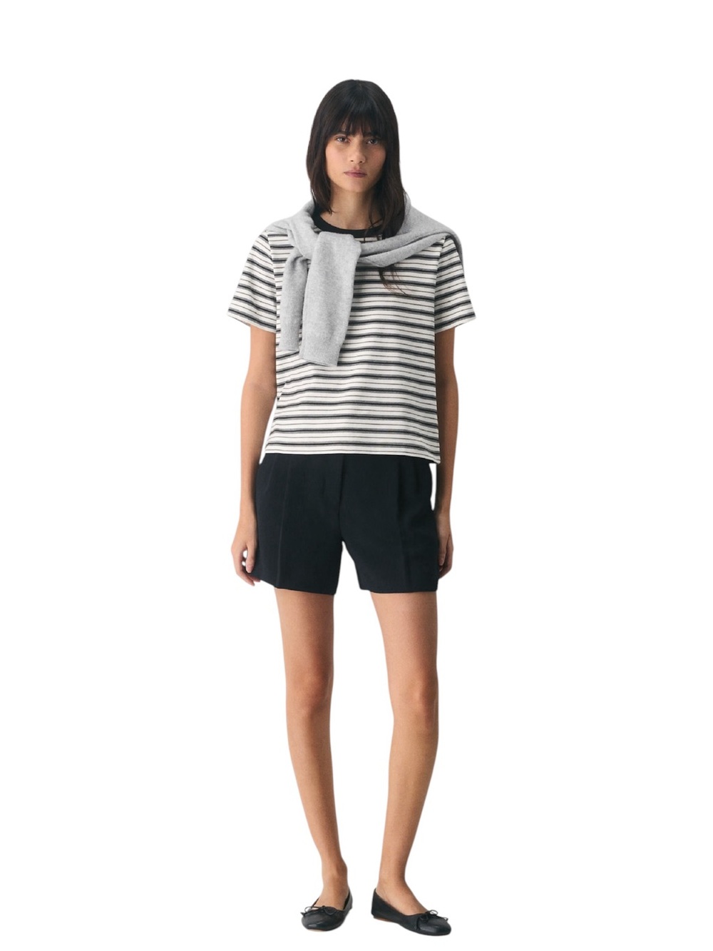 Aritzia The Effortless Mid Thigh Short in Black Sz 6